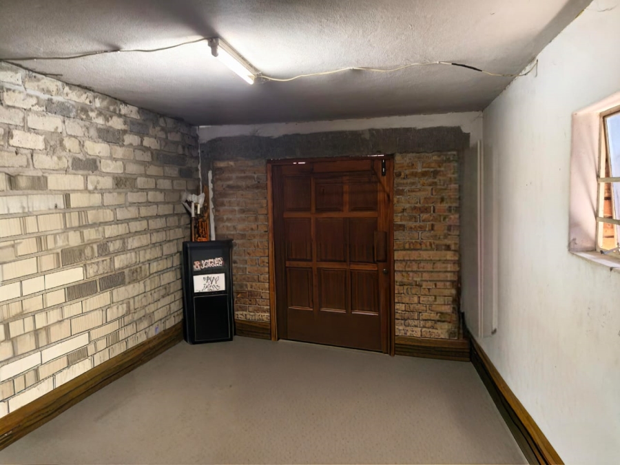 4 Bedroom Property for Sale in Oos Einde North West
